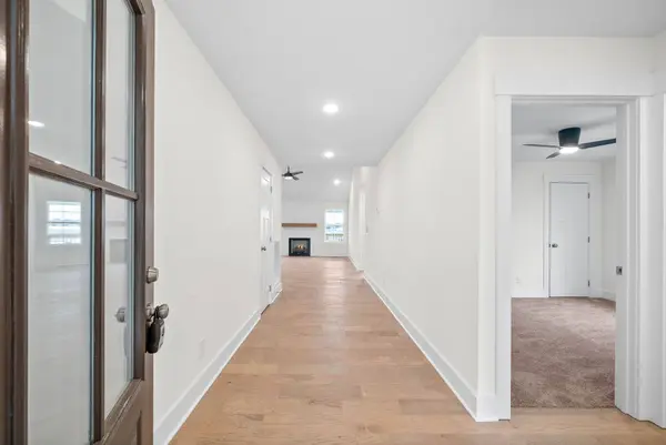 926 Bankside Dr, Clarksville, TN 37043