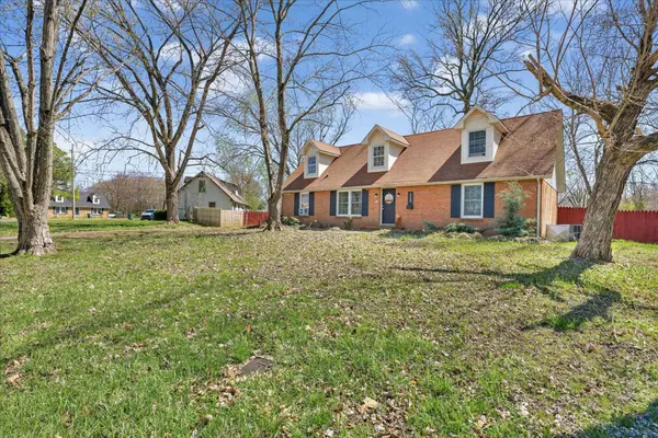 112 Mossland Dr, Clarksville, TN 37042