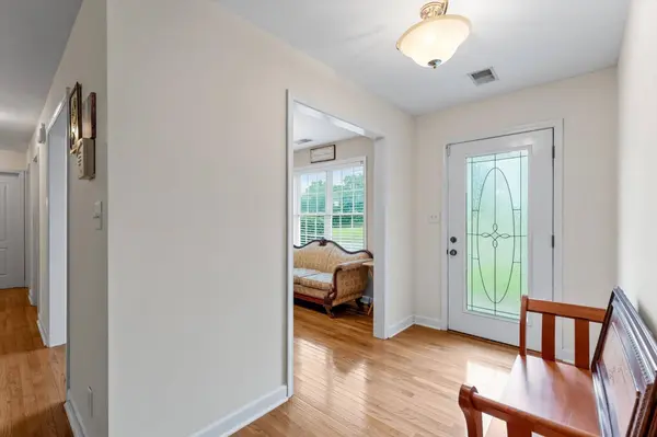 1823 Patricia Dr, Clarksville, TN 37040