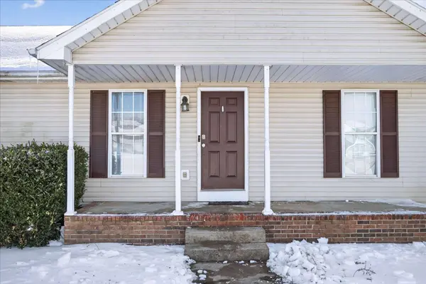 308 Hunter Owens Ct, Oak Grove, KY 42262