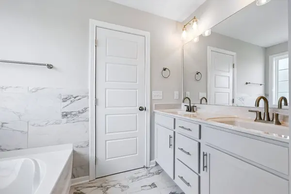 1590 Fredrick Dr, Clarksville, TN 37042