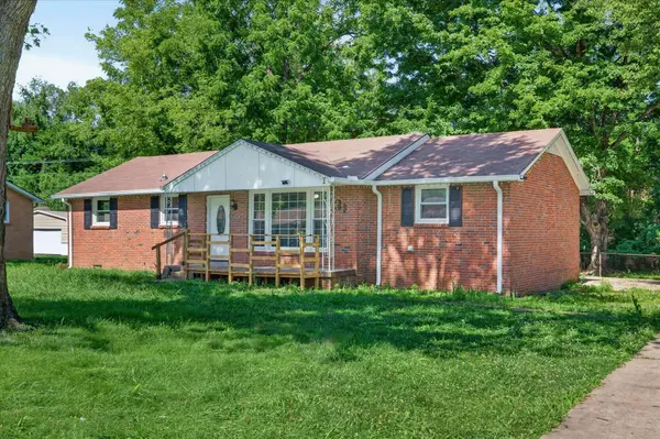 31 Charlemagne Blvd, Clarksville, TN 37042
