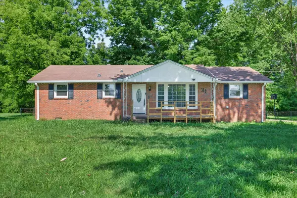 31 Charlemagne Blvd, Clarksville, TN 37042