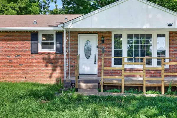 31 Charlemagne Blvd, Clarksville, TN 37042