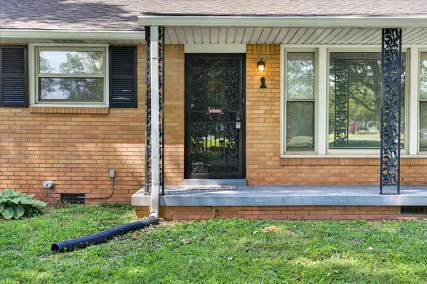 1 Avalon St, Clarksville, TN 37042