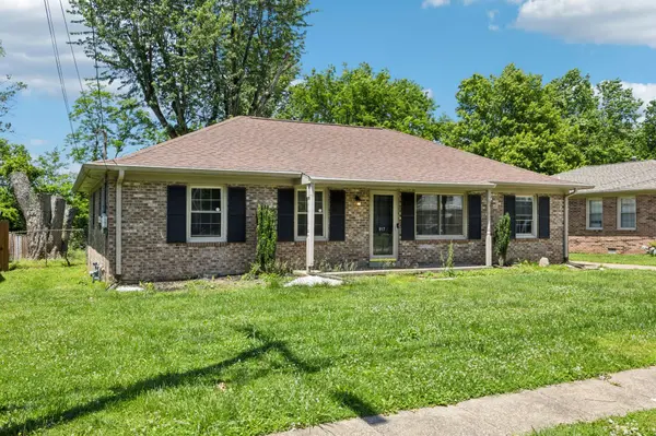 917 Springmont Dr, Hopkinsville, KY 42240