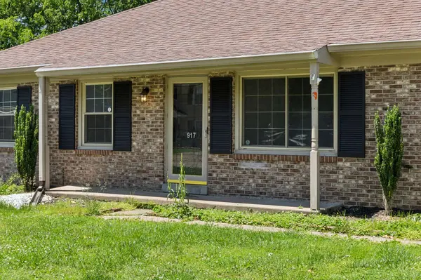 917 Springmont Dr, Hopkinsville, KY 42240