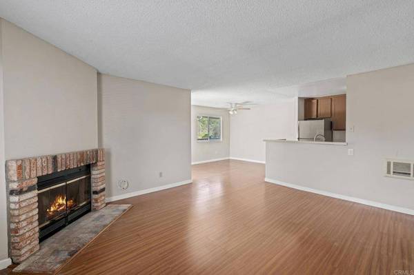 7702 Caminto Malaga #203, Carlsbad, CA 92009