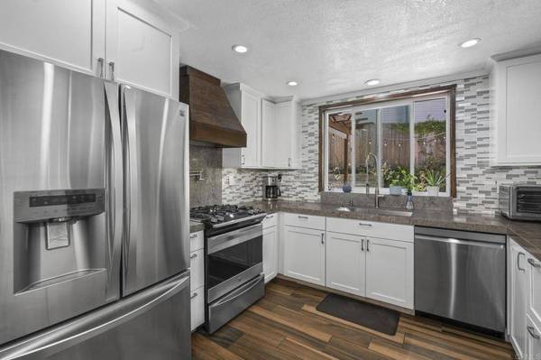 830 English Holly LN, San Marcos, CA 92078