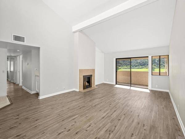 2639 Pirineos WAY #231, Carlsbad, CA 92009