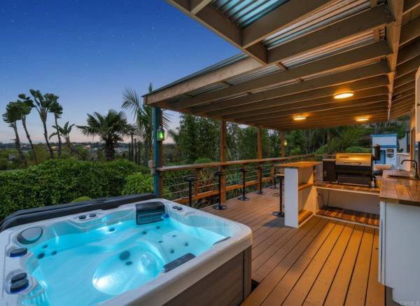 2422 Plumosa CT, Vista, CA 92081