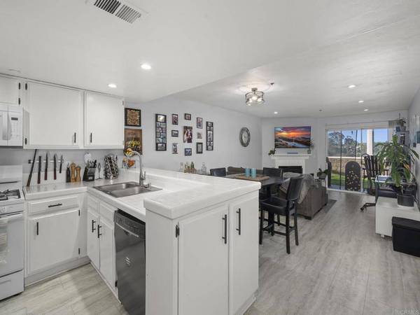 233 Mangano CIR, Encinitas, CA 92024