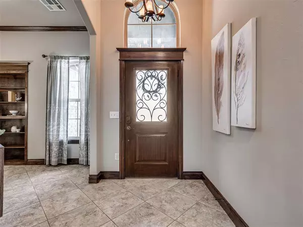 2732 Ryder DR, Yukon, OK 73099