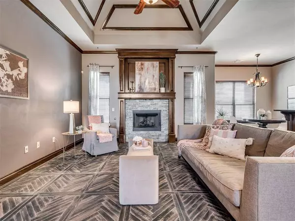 2732 Ryder DR, Yukon, OK 73099