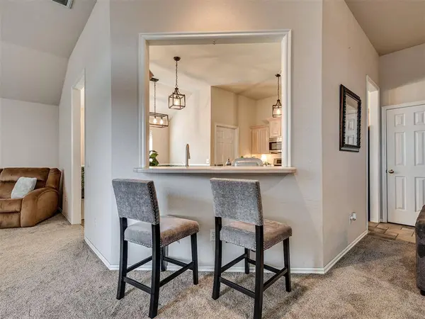 1516 Selborne PL, Yukon, OK 73099