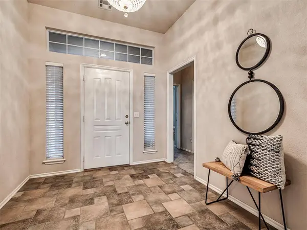 1516 Selborne PL, Yukon, OK 73099