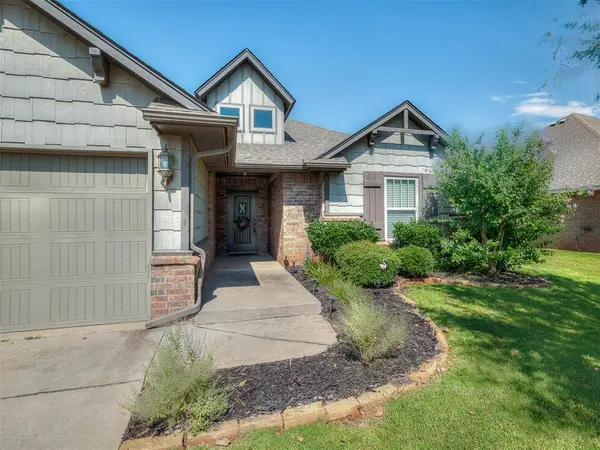 4901 Wister LN, Edmond, OK 73025