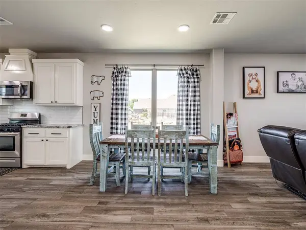 1216 N Taylor WAY, Mustang, OK 73064