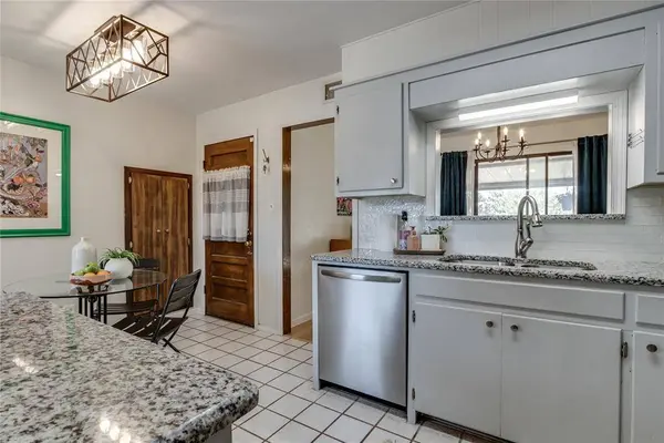 713 E Carroll LN, Midwest City, OK 73110