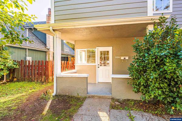 816 14th Av, Sweet Home, OR 97386