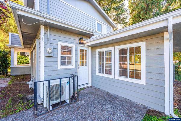 816 14th Av, Sweet Home, OR 97386