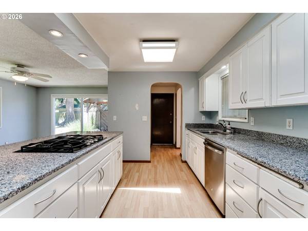 4742 THUNDERBIRD ST, Eugene, OR 97404