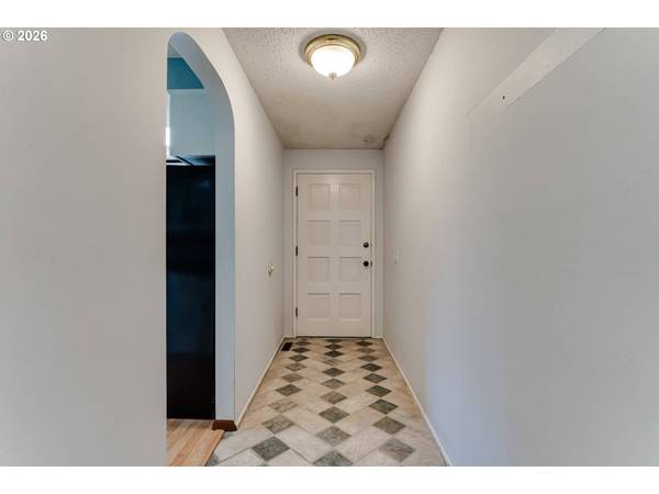 4742 THUNDERBIRD ST, Eugene, OR 97404