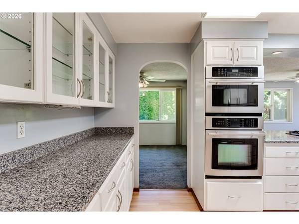 4742 THUNDERBIRD ST, Eugene, OR 97404