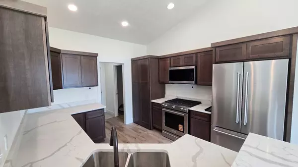 1116 Choteau AVE, Great Falls, MT 59404