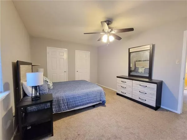 4505 Carter Creek Pkwy #3, Bryan, TX 77802