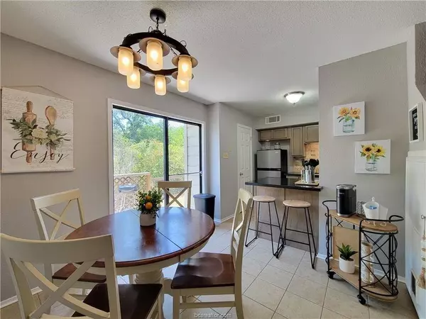 4505 Carter Creek Pkwy #3, Bryan, TX 77802