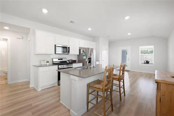 1110 Amistad LOOP, College Station, TX 77845