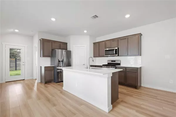 1232 Amistad LOOP, College Station, TX 77845