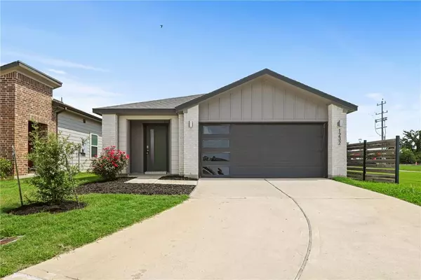 1232 Amistad LOOP, College Station, TX 77845