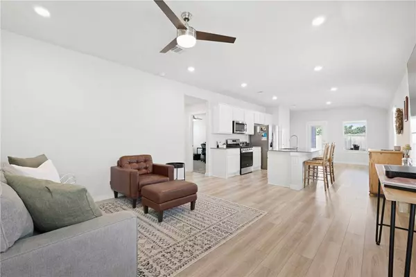 1110 Amistad LOOP, College Station, TX 77845