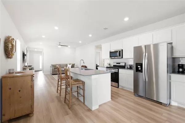 1110 Amistad LOOP, College Station, TX 77845