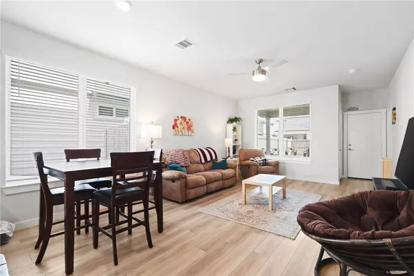 1121 Amistad LOOP, College Station, TX 77845