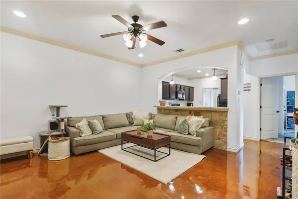 221 Capps DR, College Station, TX 77845