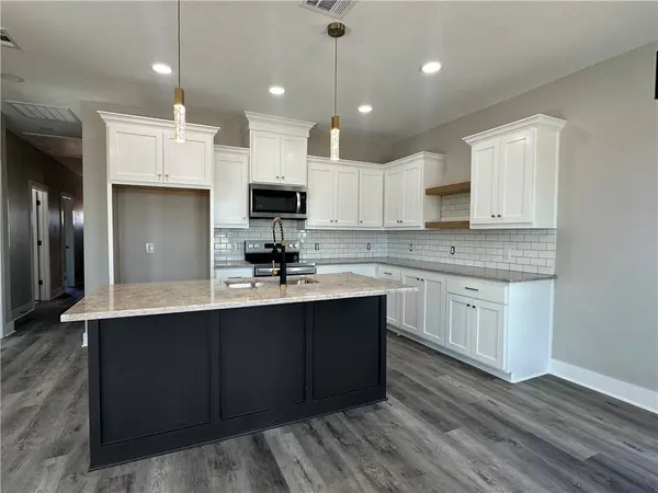 1514 Dansby ST, Bryan, TX 77803