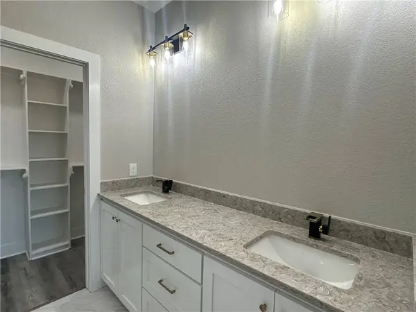 1514 Dansby ST, Bryan, TX 77803