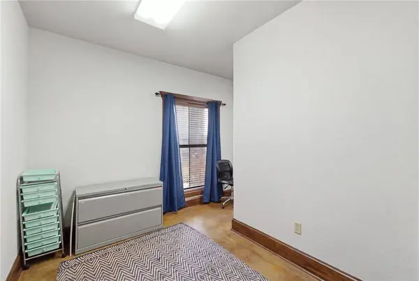 6750 Victoria AVE, College Station, TX 77845