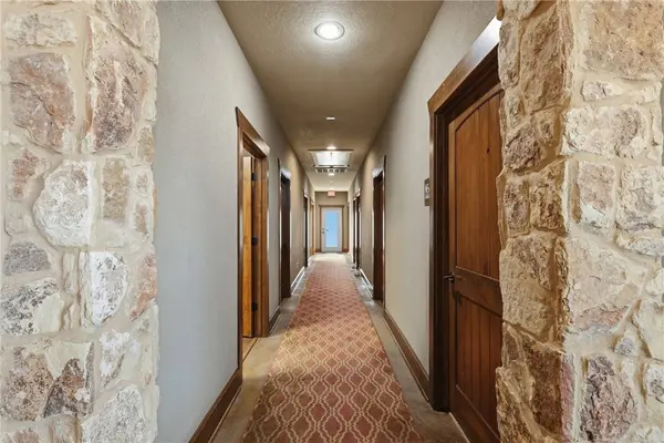 6750 Victoria AVE, College Station, TX 77845