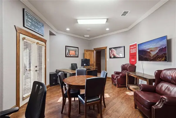 6750 Victoria AVE, College Station, TX 77845
