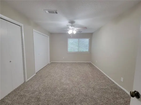 3923 Old Oaks DR #1, Bryan, TX 77802
