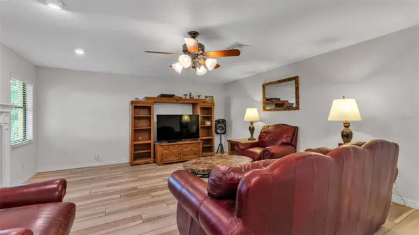 102 LAKE LENA BLVD, Auburndale, FL 33823