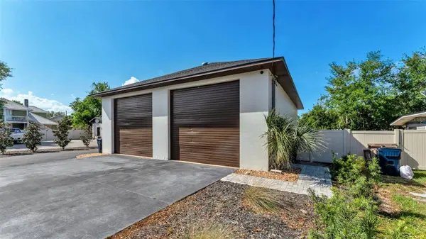 208 HOWARD ST, Auburndale, FL 33823