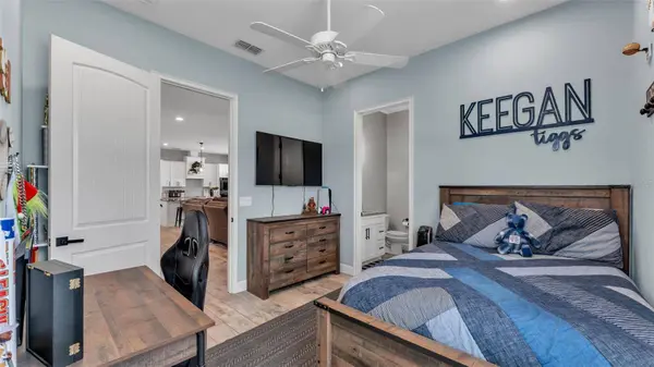 1740 SEMINOLE AVE, Auburndale, FL 33823