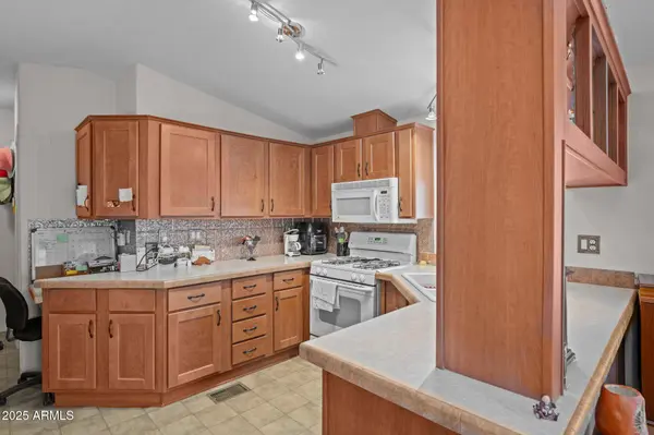 30870 S VAGABOND Trail, Congress, AZ 85332