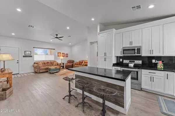 28311 N 253RD Drive, Wittmann, AZ 85361