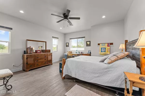 28311 N 253RD Drive, Wittmann, AZ 85361